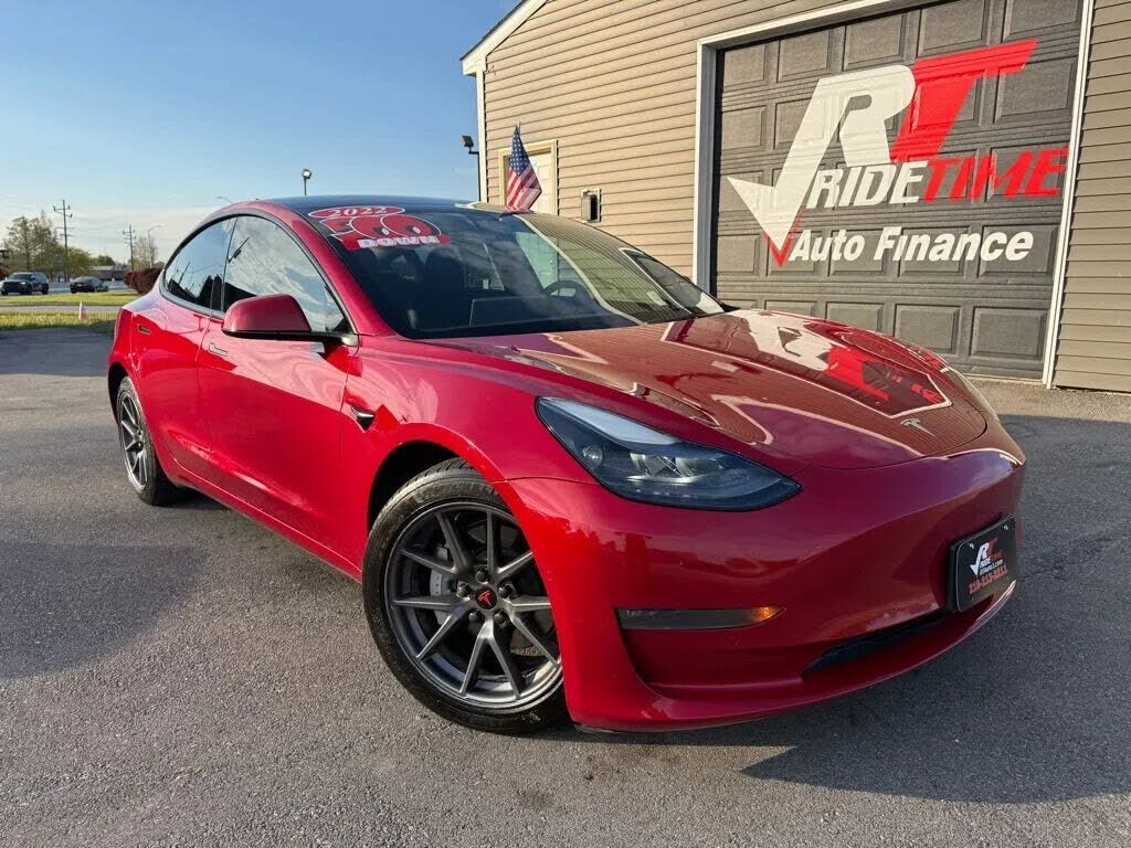 2022 TESLA Model 3