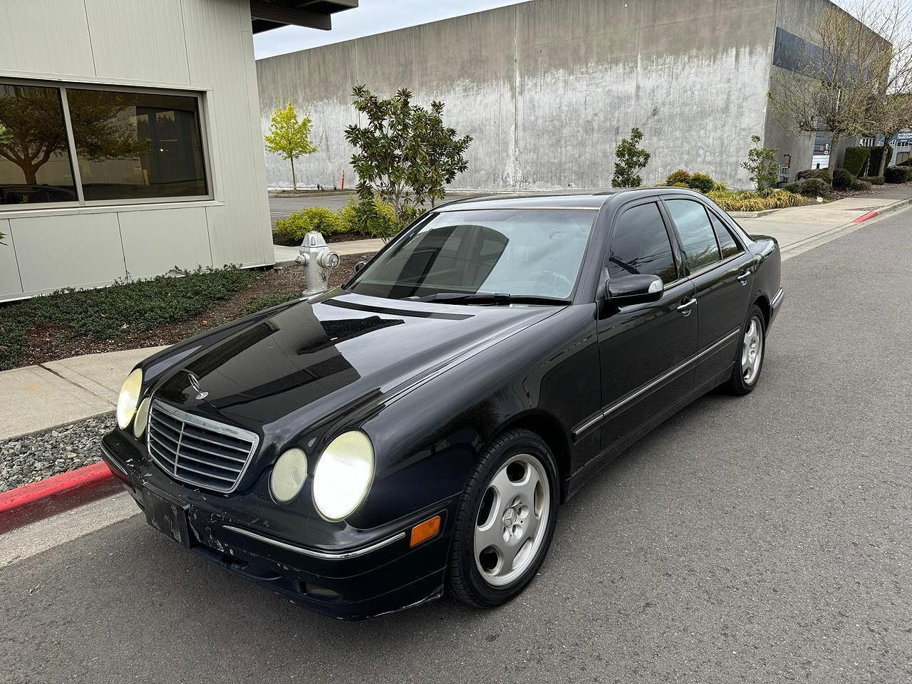 2000 MERCEDES-BENZ E-Class