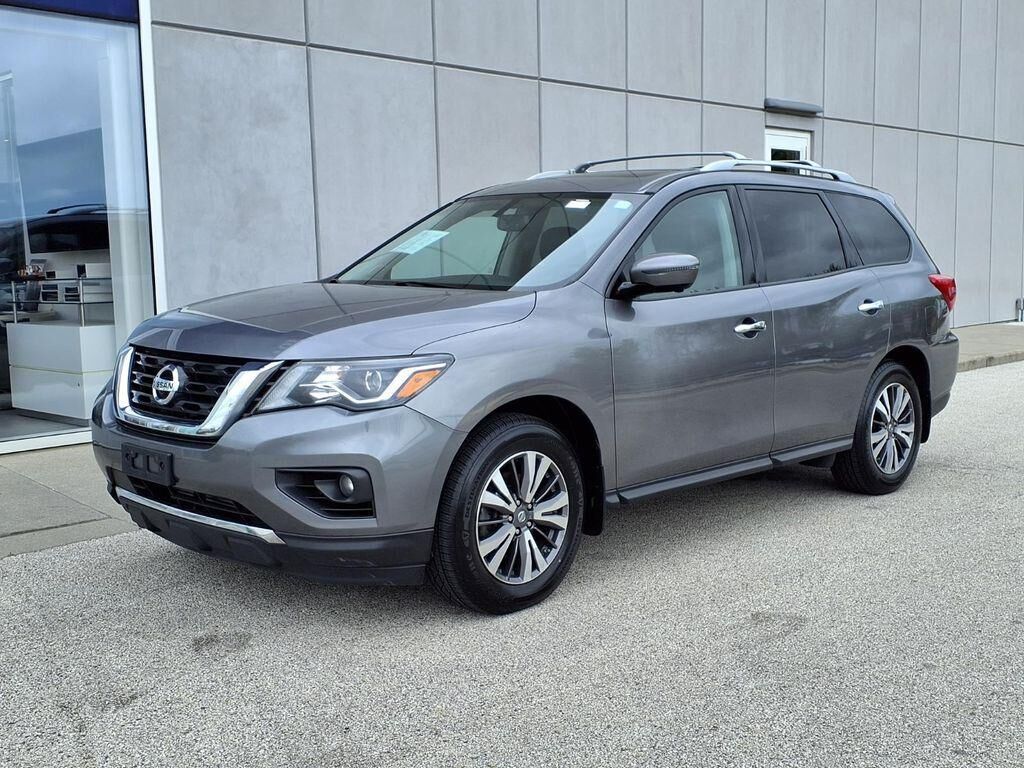 2017 NISSAN Pathfinder