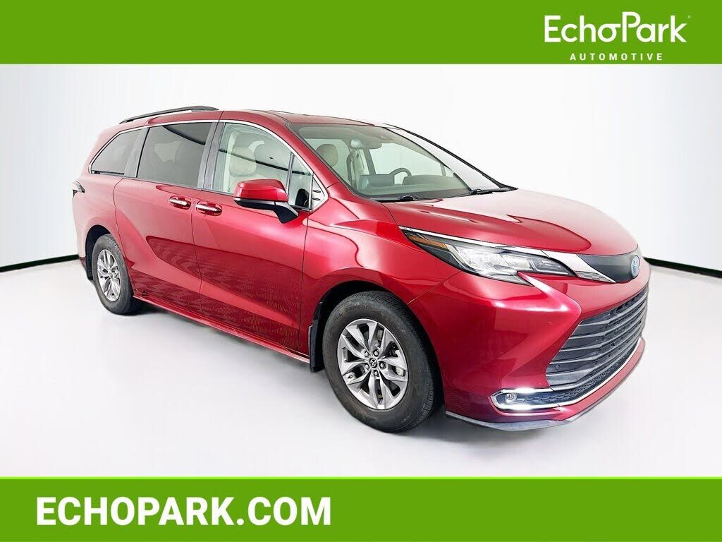2022 TOYOTA Sienna