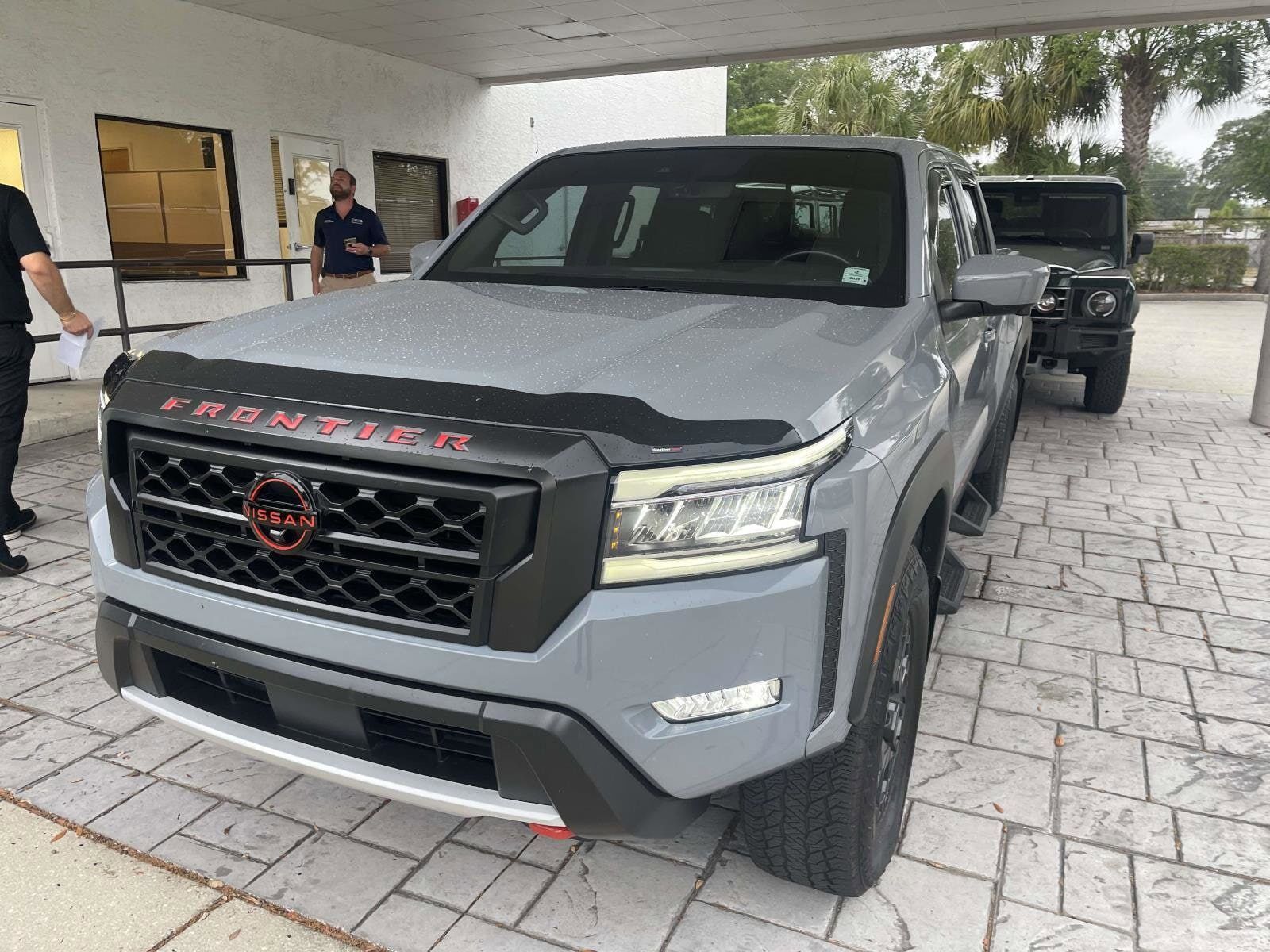 2024 NISSAN Frontier