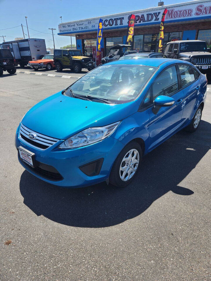2013 FORD Fiesta