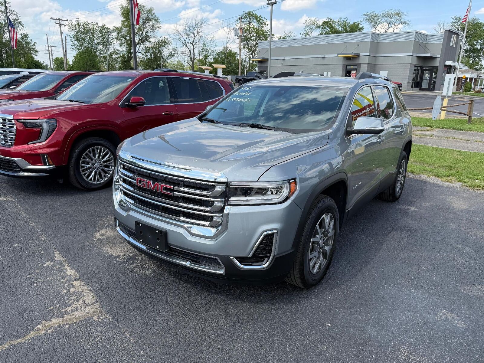 2023 GMC Acadia