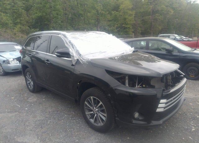 2019 TOYOTA Highlander