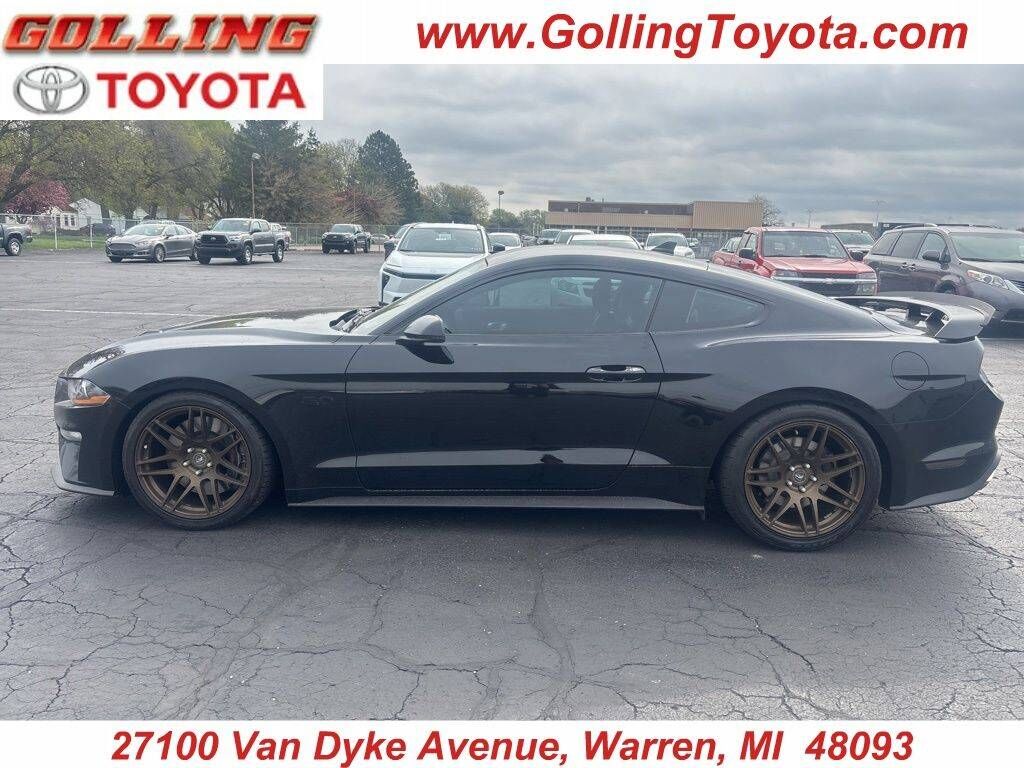 2020 FORD Mustang