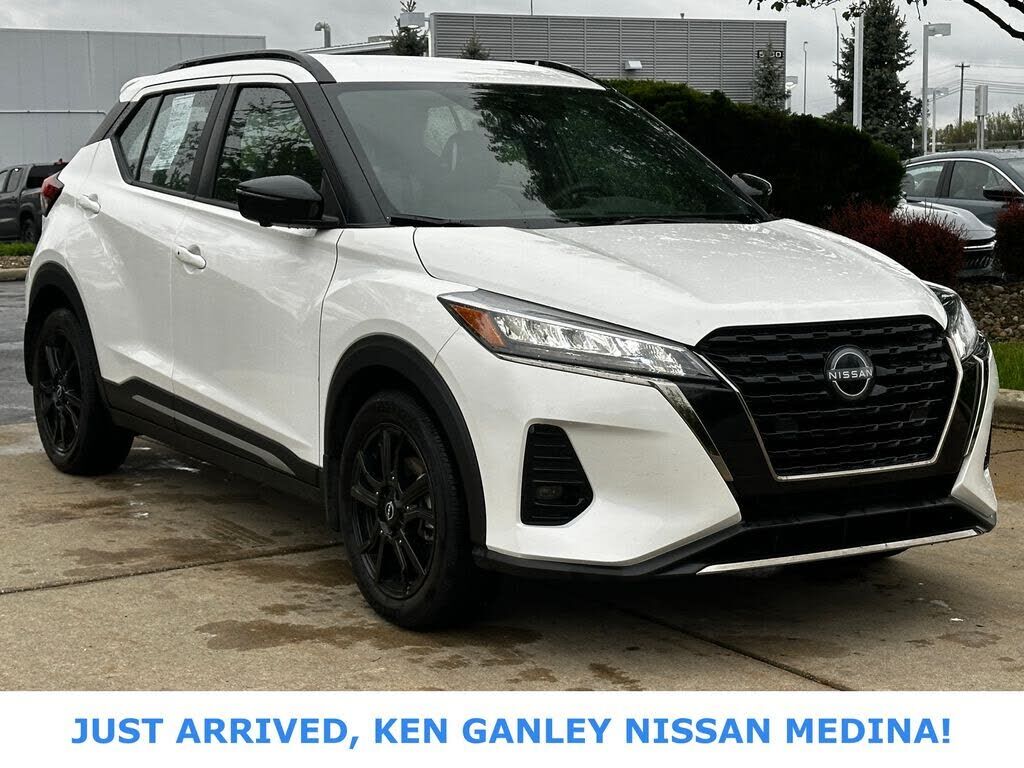 2023 NISSAN Kicks