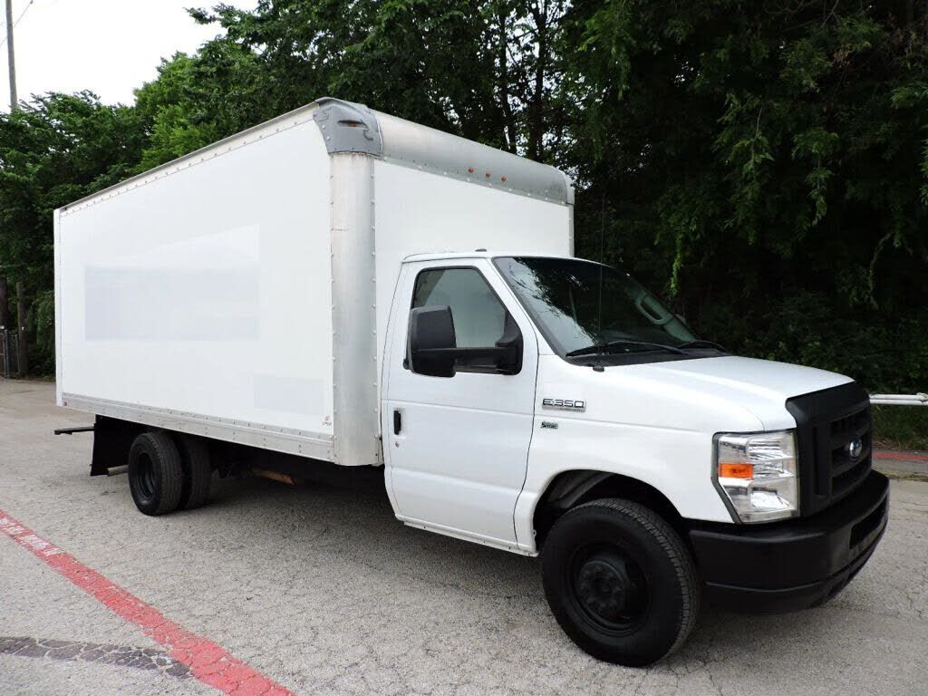 2019 FORD E-350