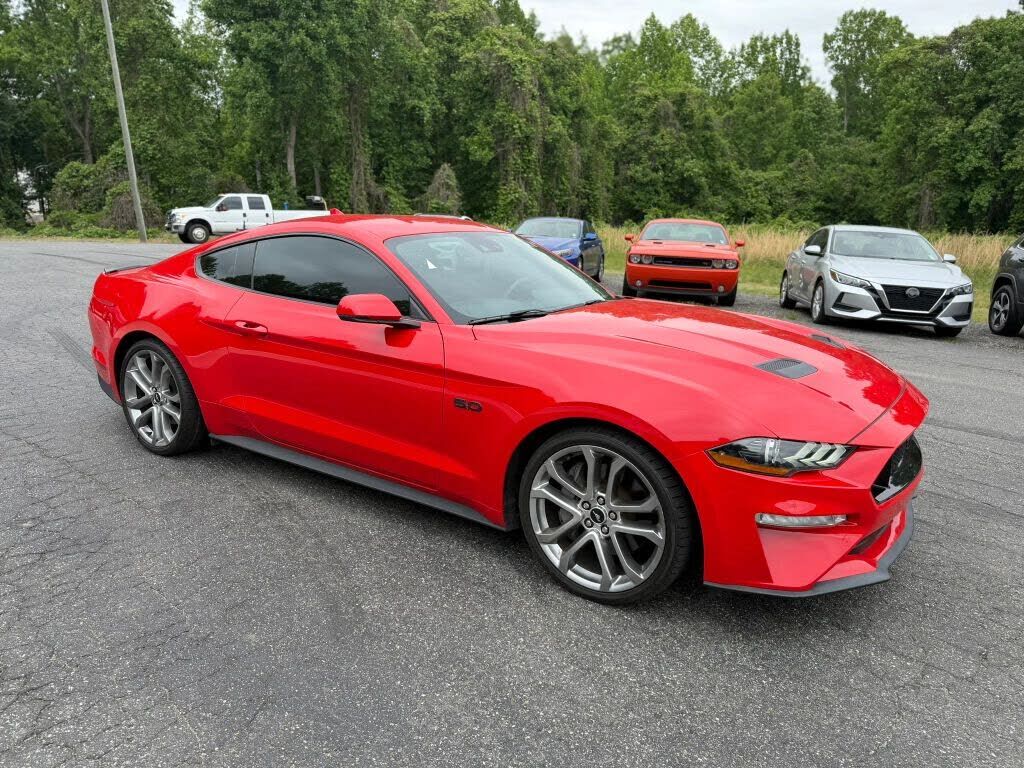 2021 FORD Mustang