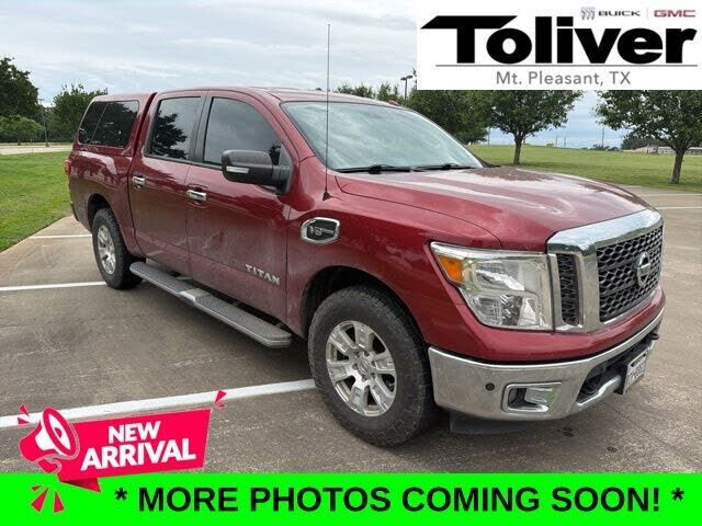 2017 NISSAN Titan