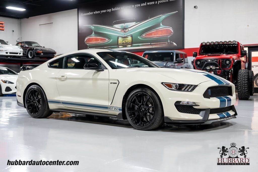 2020 FORD Mustang
