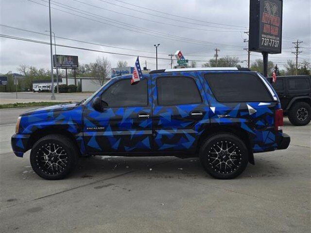 2004 CADILLAC Escalade