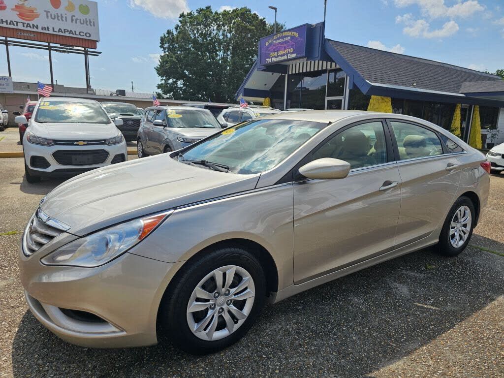 2011 HYUNDAI Sonata
