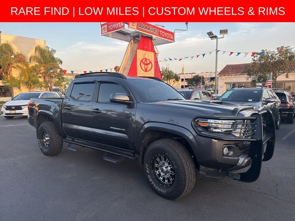 2018 TOYOTA Tacoma