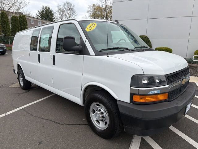 2019 CHEVROLET Express