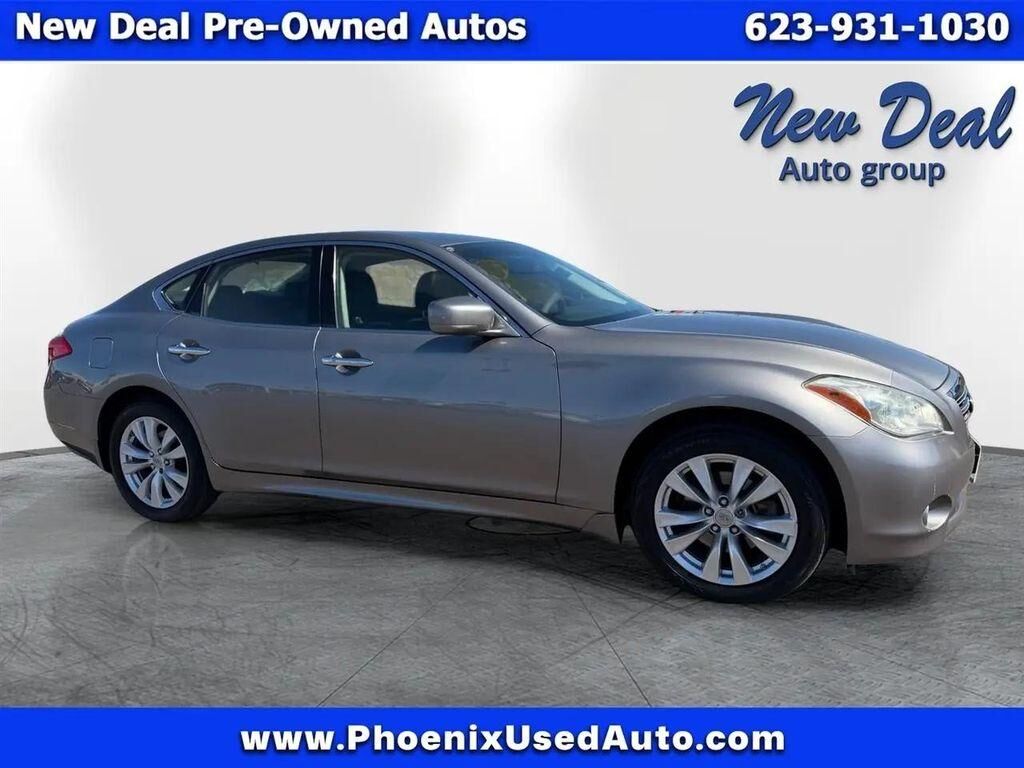 2011 INFINITI M37