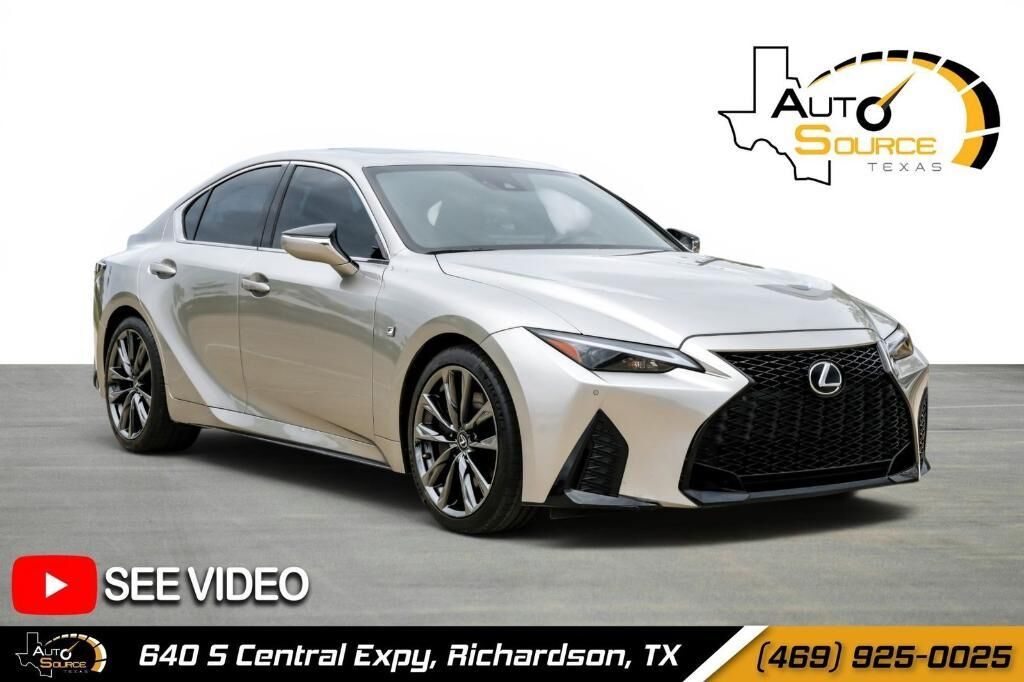 2022 LEXUS IS