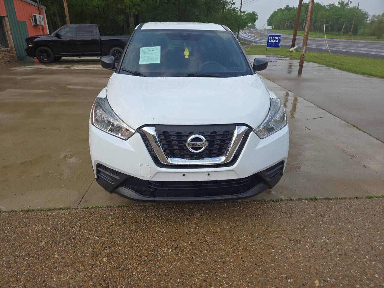 2020 NISSAN Kicks