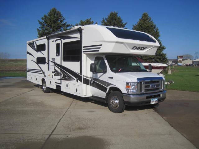 2017 FORD E-450