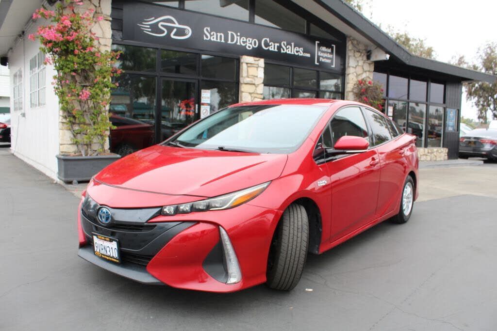 2020 TOYOTA Prius