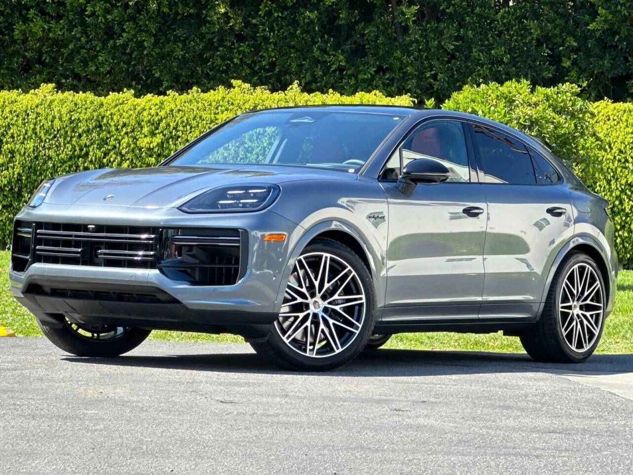 2026 PORSCHE Cayenne