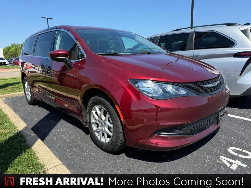 2023 CHRYSLER Voyager