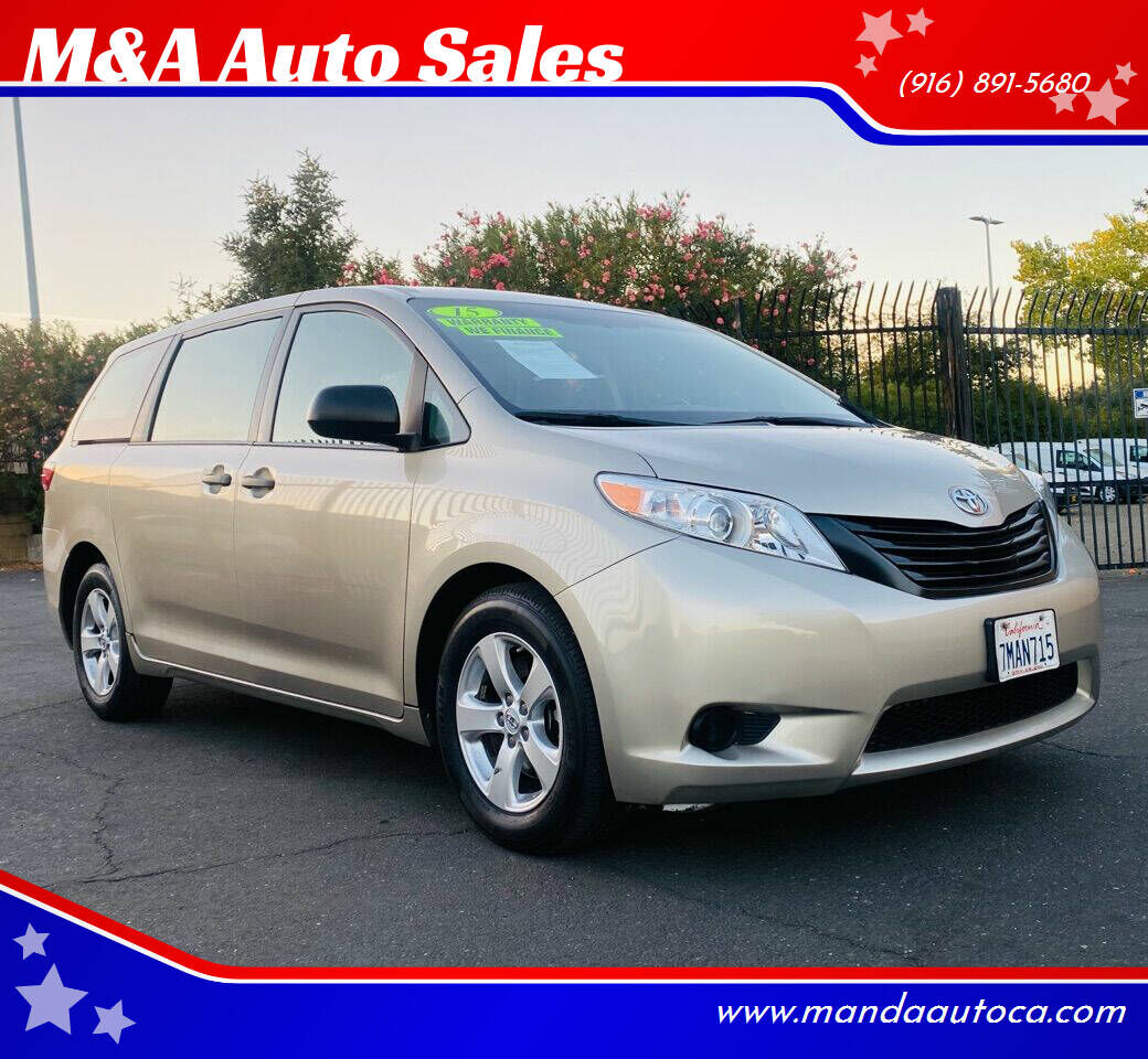 2015 TOYOTA Sienna