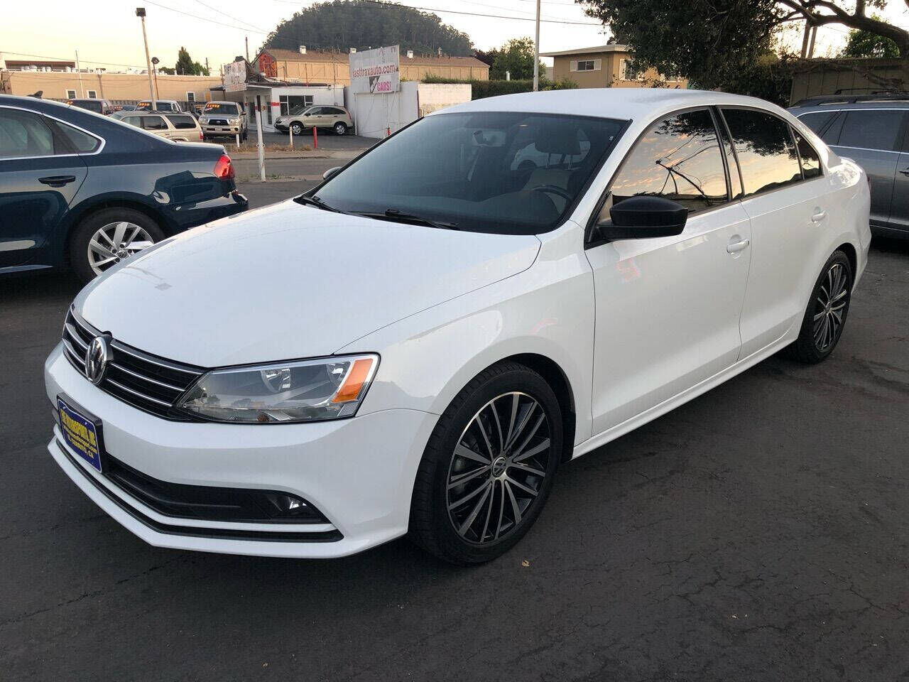 2016 VOLKSWAGEN Jetta