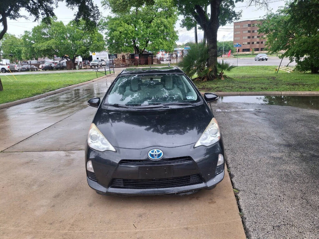 2014 TOYOTA Prius