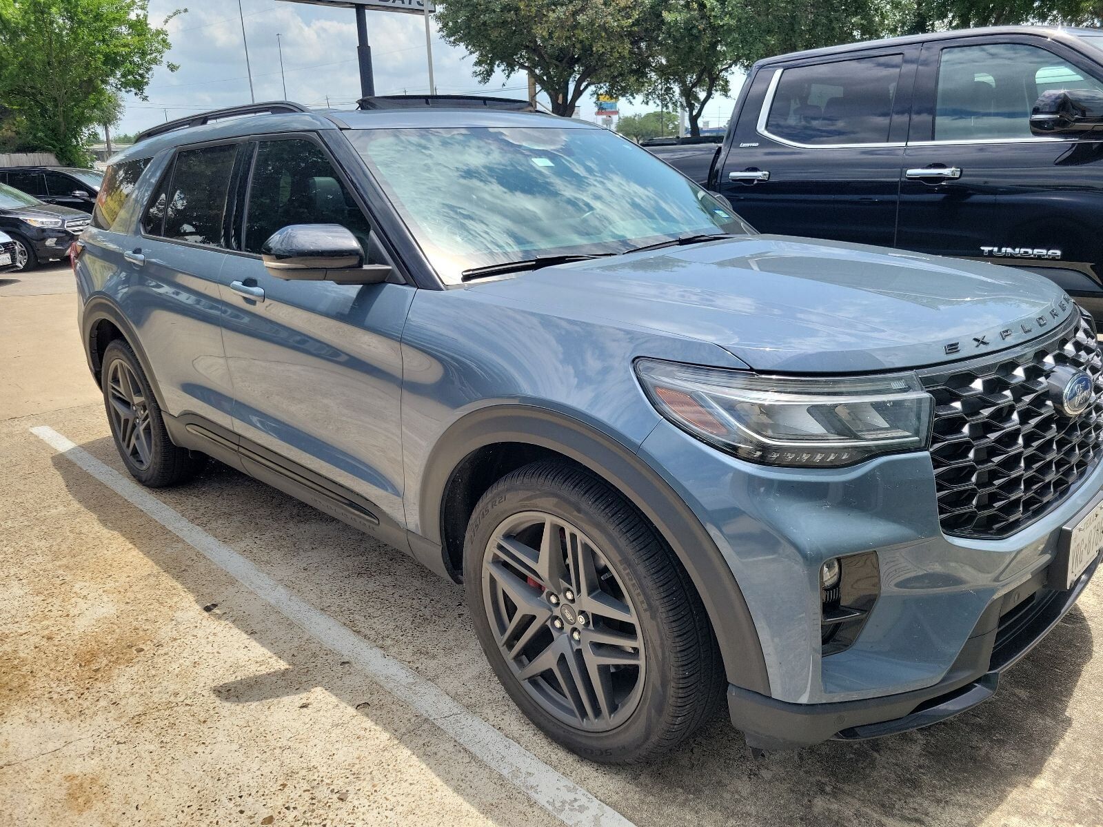 2025 FORD Explorer