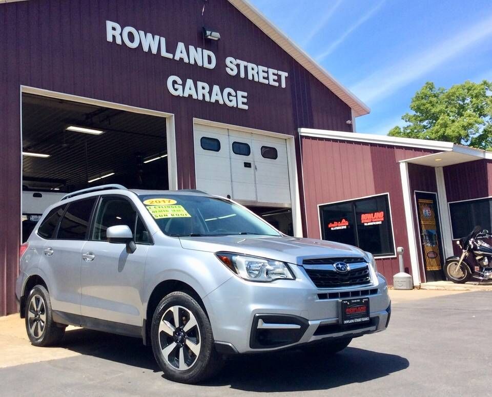 2017 SUBARU Forester