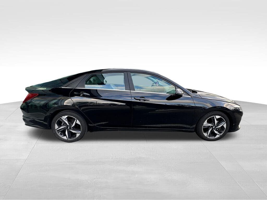 2021 HYUNDAI Elantra