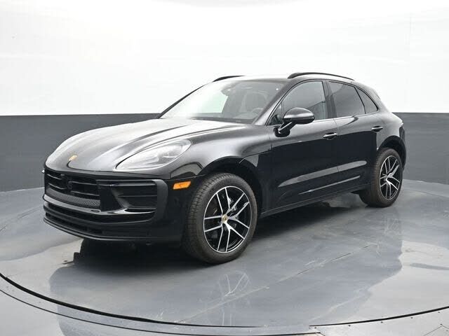 2025 PORSCHE Macan