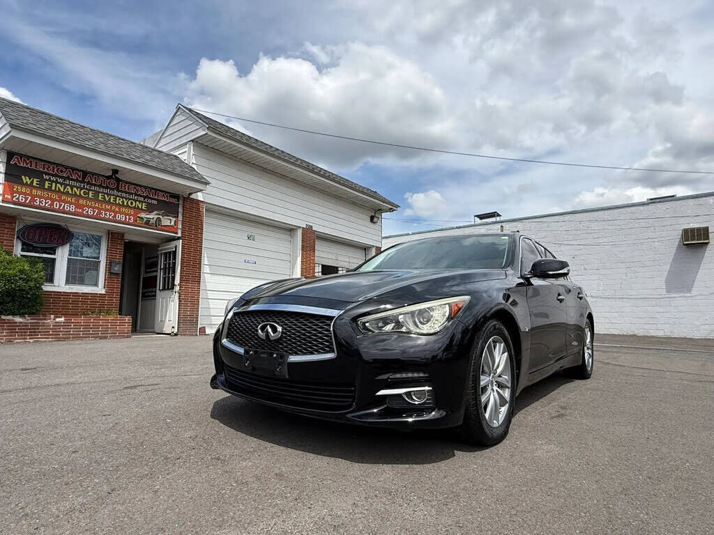 2015 INFINITI Q50
