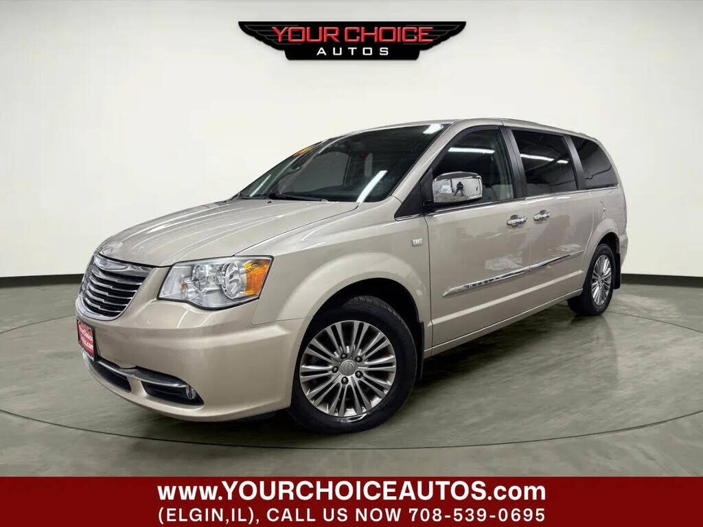 2014 CHRYSLER Town and Country