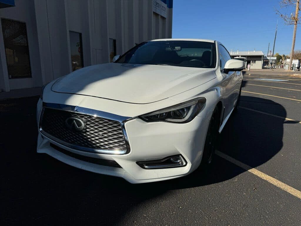 2017 INFINITI Q60