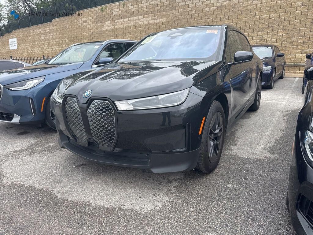 2023 BMW ix