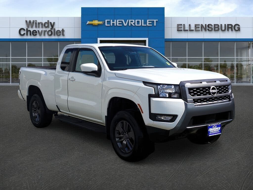 2025 NISSAN Frontier