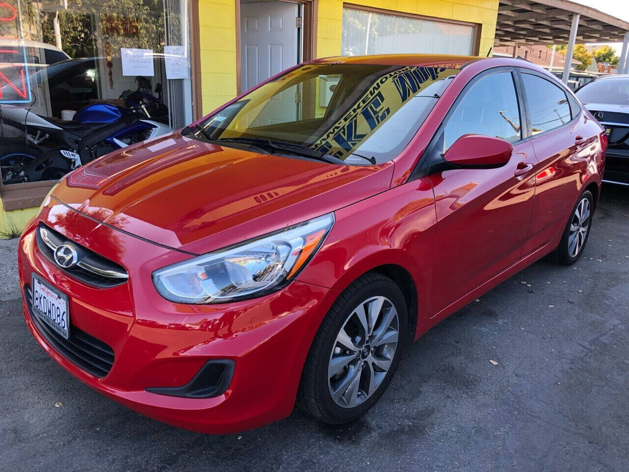 2017 HYUNDAI Accent