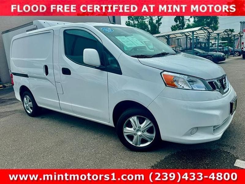 2020 NISSAN NV200