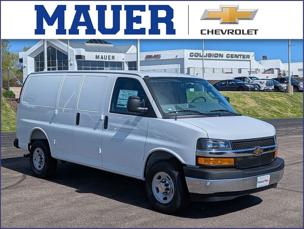 2026 CHEVROLET Express
