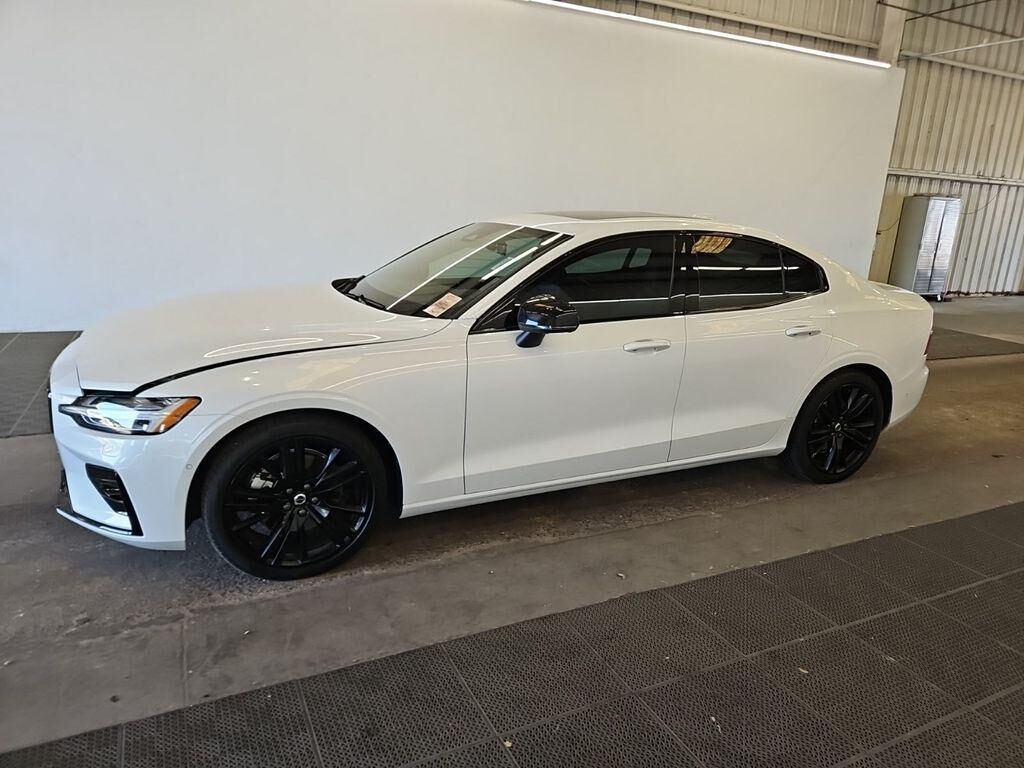 2024 VOLVO S60