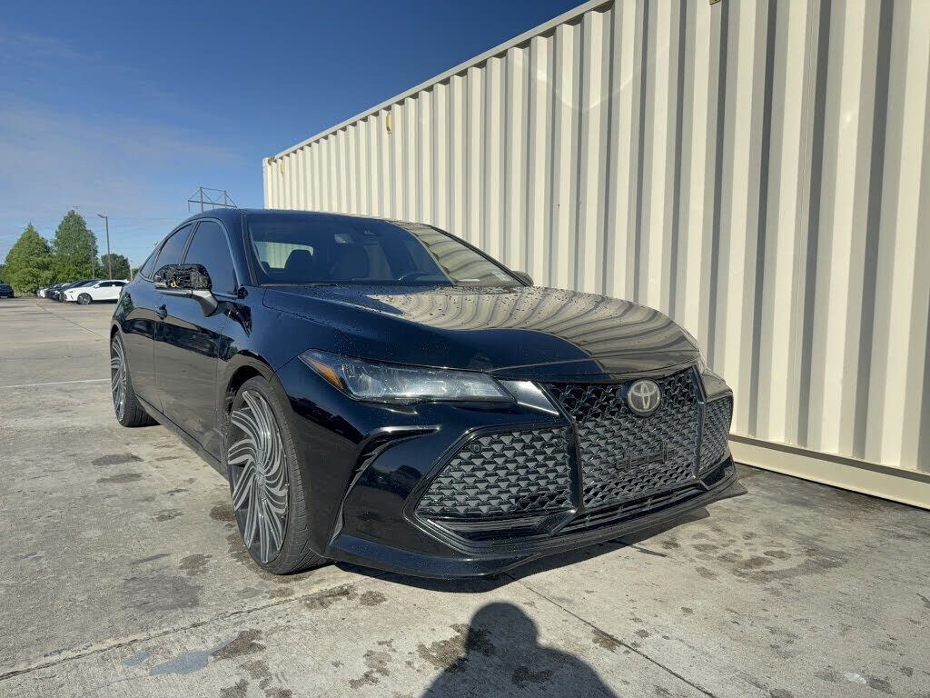2019 TOYOTA Avalon