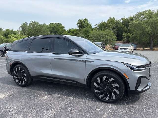 2025 LINCOLN Nautilus