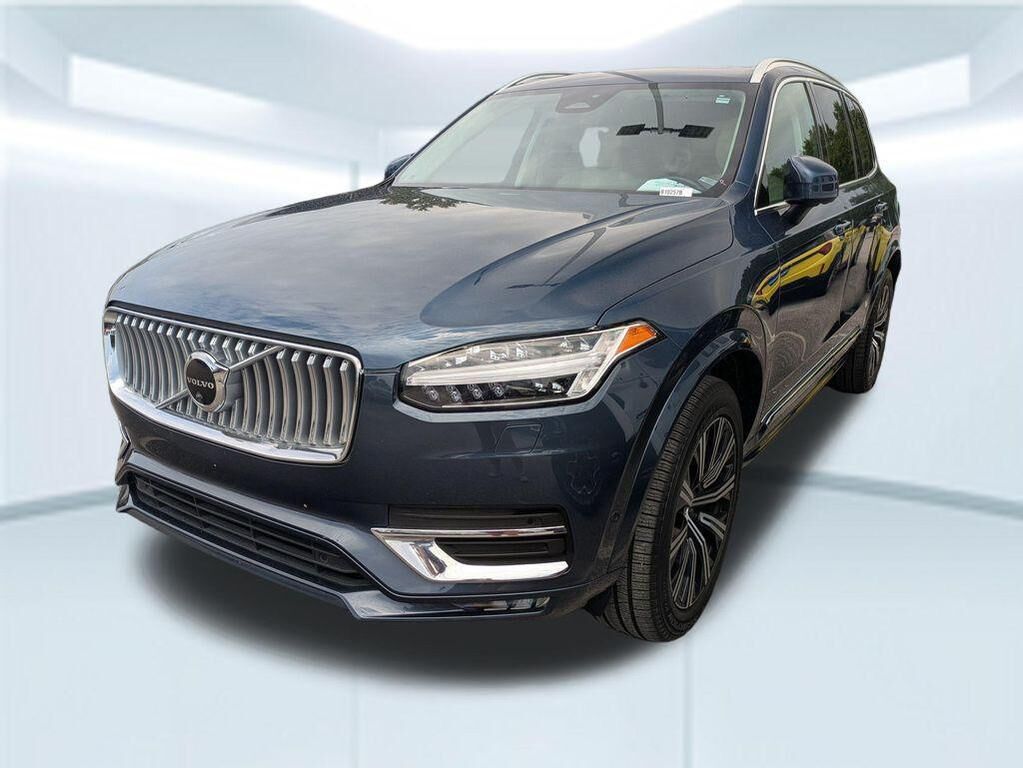 2023 VOLVO XC90