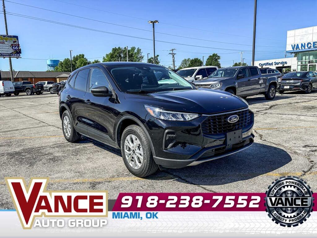2025 FORD Escape