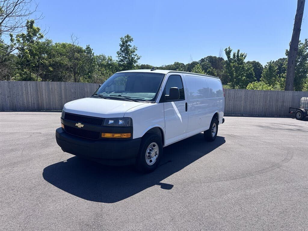 2022 CHEVROLET Express