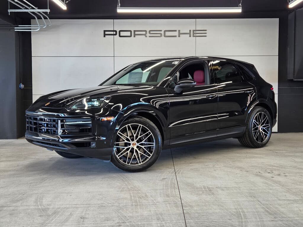 2026 PORSCHE Cayenne