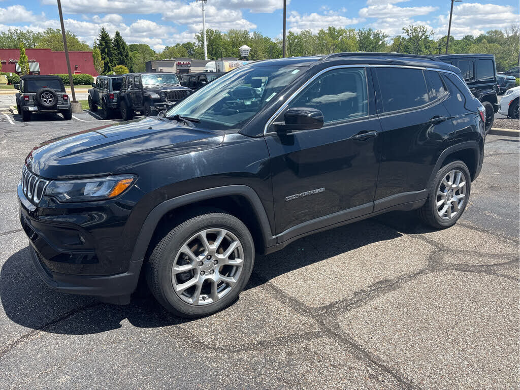 2022 JEEP Compass