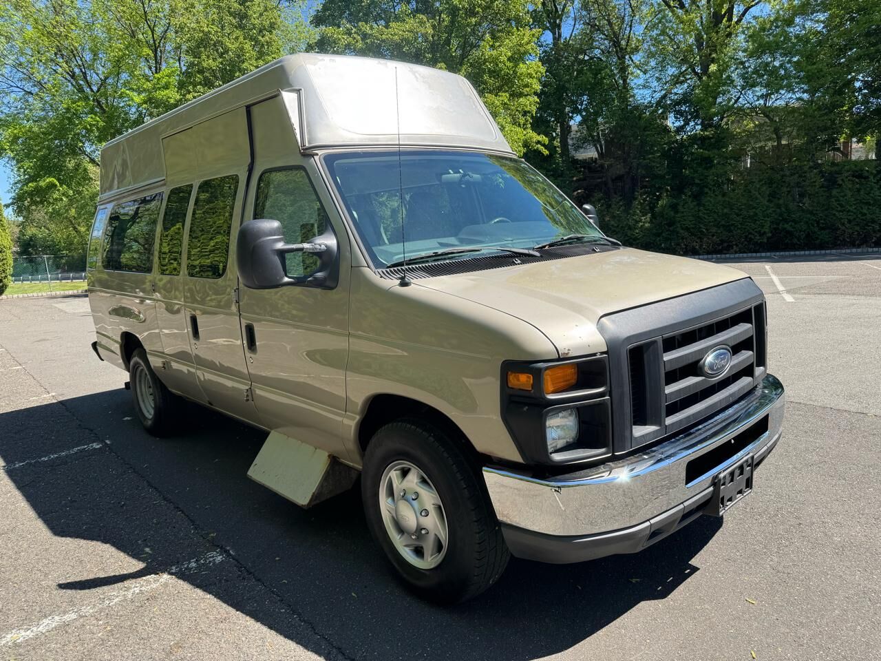 2013 FORD E-350