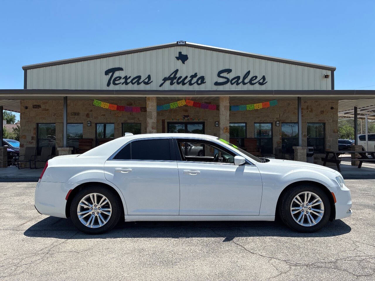 2017 CHRYSLER 300